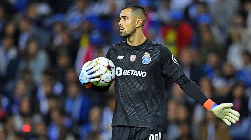 Người gác đền tin cậy Diogo Costa