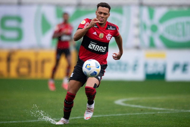 Chân sút người Brazil trong màu áo CLB Flamengo