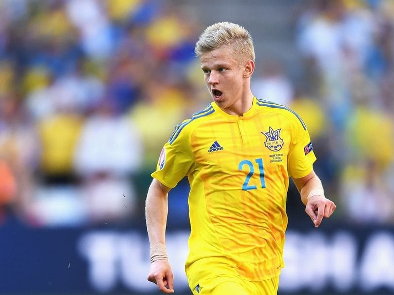 Oleksandr Zinchenko gia nhập Arsenal và nhanh chóng trở thành tâm điểm