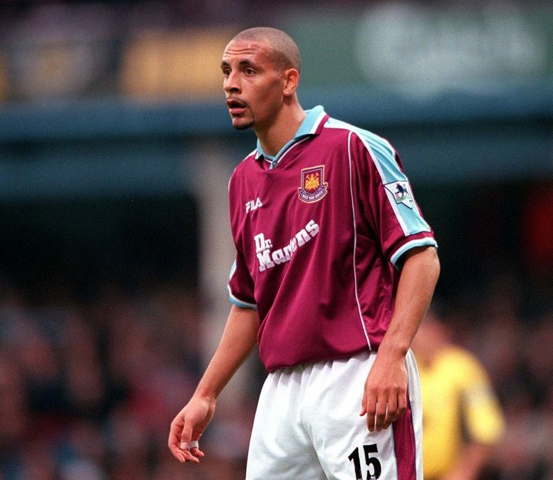 Rio Ferdinand giai đoạn khi còn thi đấu cho West Ham United